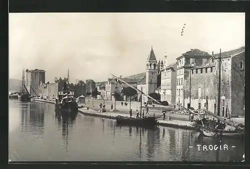 AK Trogir, Blick in den Hafen