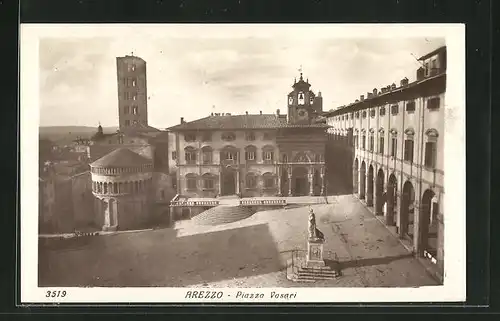 AK Arezzo, Veduta della Piazza Vasari