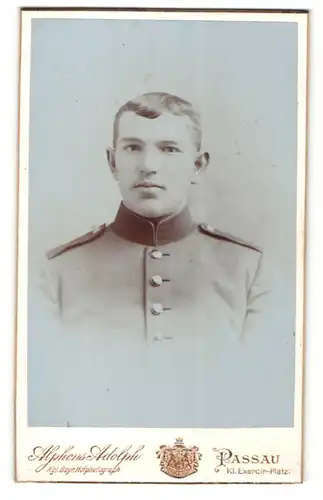 Fotografie Alphons Adolph, Passau, Portrait junger Soldat in Uniform