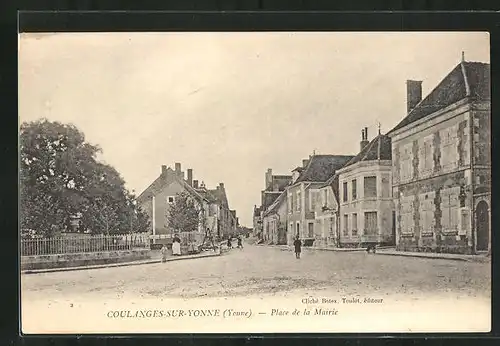 AK Coulanges-sur-Yonne, Place de la Mairie