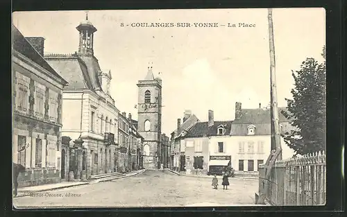 AK Coulanges-Sur-Yonne, La Place