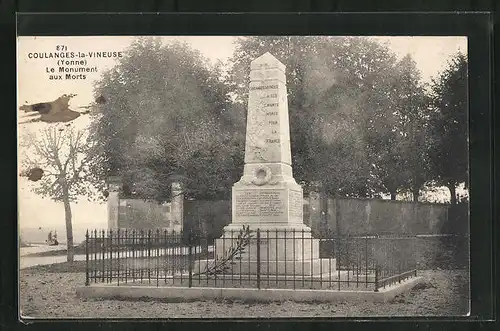 AK Coulanges-la-Vineuse, Le Monument aux Morts