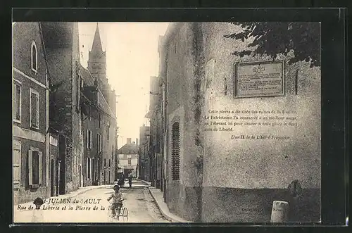 AK St-Julien du Sault, Rue de la Liberte et la Pierre de la Bastille