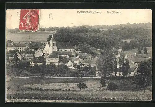 AK Vaudeurs, Ortsansicht auf Kirche, Häuser und Landschaft