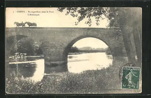 AK Cheny, en regardant sous le Pont L'Armancon