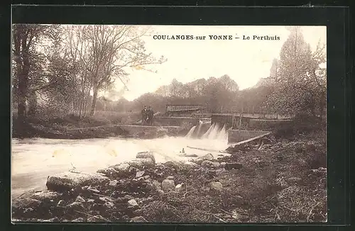 AK Coulanges-sur-Yonne, Le Perthuis, An der Schleuse