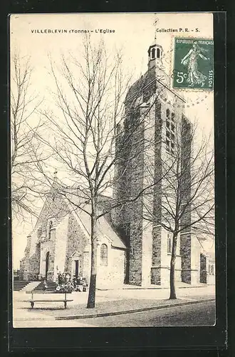 AK Villeblevin, L`Eglise