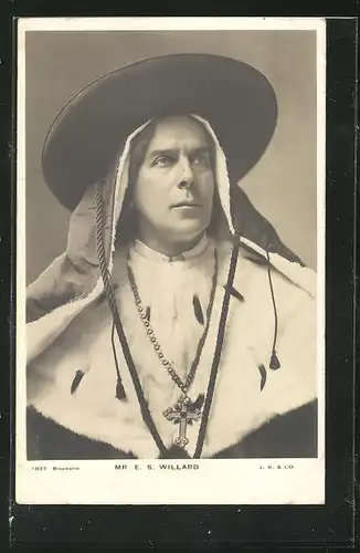 AK Schauspieler Mr. E. S. Willard mit Hut und Hermelinmantel