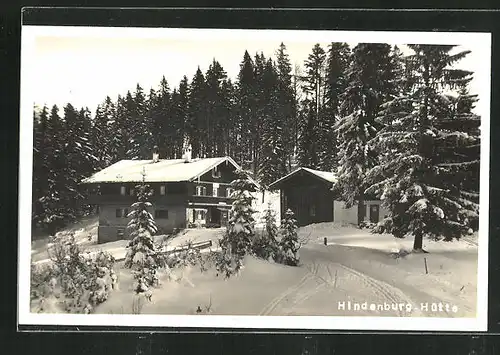 AK Hindenburg-Hütte, Ansicht in verschneiter Landschaft
