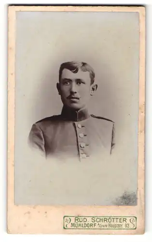 Fotografie Rud. Schrötter, Mühldorf a/Inn, Portrait junger Soldat mit zeitgenöss. Frisur