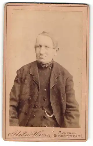 Fotografie Adalbert Werner, München, Portrait älterer Herr in bürgerlicher Kleidung