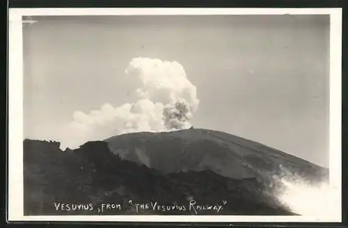 Foto-AK Vesuvius from the Vesuvius Railway, Vulkan