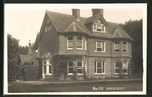 AK Barncroft, Blick auf Haus mit Erker