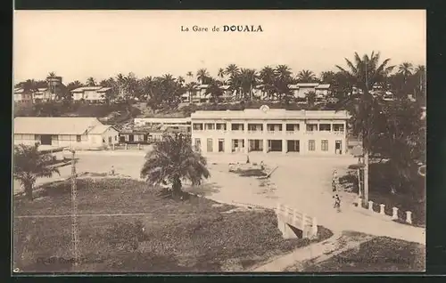 AK Douala, La Gare, Blick zum Bahnhof