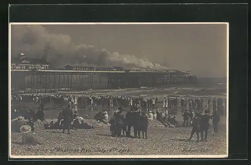 AK Hastings, Burning of the Pier July 15th 1917