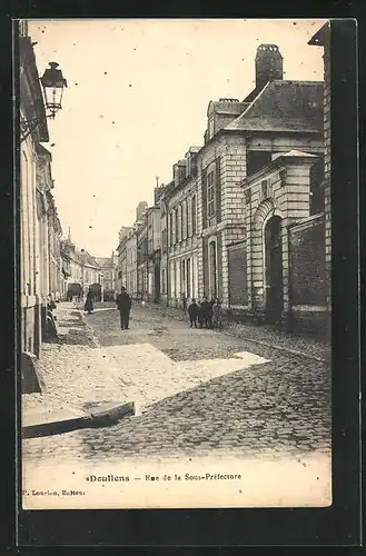 AK Doullens, Rue de la Sous-Préfecture