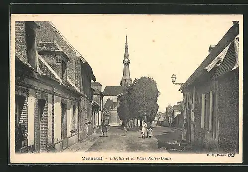 AK Verneuil, L`Eglise et la Place Notre-Dame