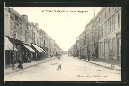 AK Vitry-Le-Francois, Rue de Fregnycourt