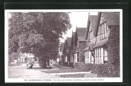 AK Near Ilford, Dr. Barnardo's Homes, The Village Homes for Girls