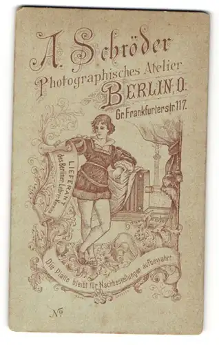 Fotografie A. Schröder, Berlin-O, rücks. Motiv mit Knabe mit Kamera, vorders. Portrait junge Frau