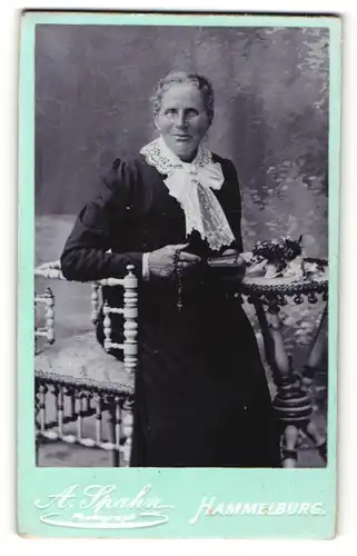 Fotografie A. Spahn, Hammelburg, Portrait betagte Dame mit freundlichem Blick
