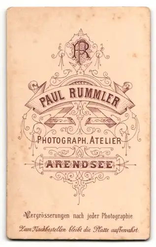 Fotografie Paul Rummler, Arendsee, Dame im Seitenprofil mit Hochsteckfrisur