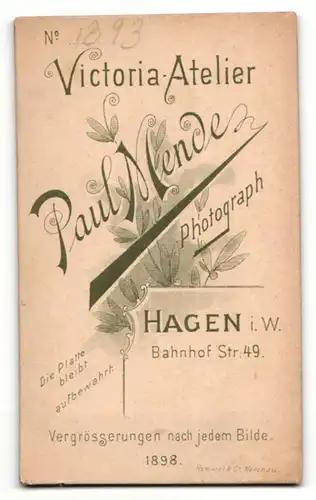 Fotografie Paul Mende, Hagen i. W., Portrait elegant gekleidetes Paar