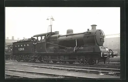 AK englische Eisenbahn der Gesellschaft L.N.E.R. mit Kennung 8265