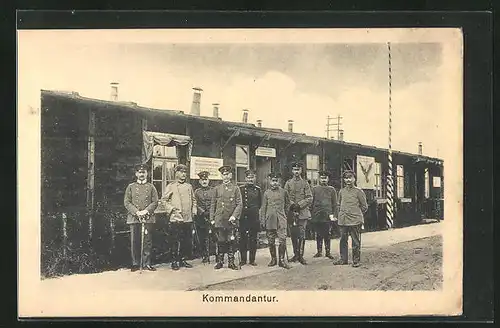 AK Sprottau, Kriegsgefangene vor Baracke, Kommandantur, Allied POW Camp