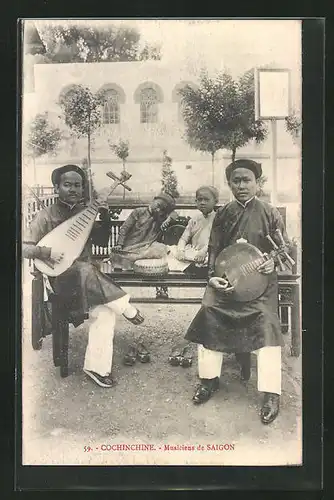 AK Musiker aus Saigon mit Instrumenten