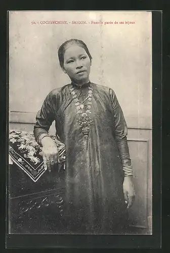 AK Saigon, Femme parée de ses bijoux, Reiche Vietnamesin