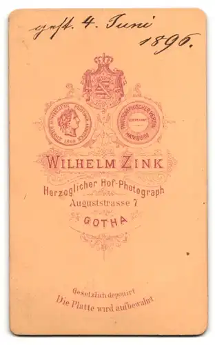 Fotografie W. Zink, Gotha, Portrait halbwüchsiger Knabe in Anzug