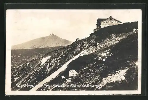 AK Prinz Heinrich-Baude mit Blick auf die Schneekoppe im Riesengebirge