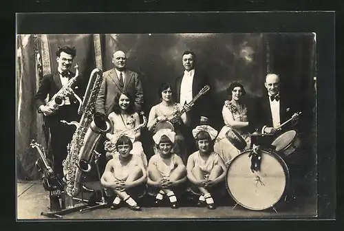 Foto-AK Musiker mit Saxophon und Schlagzeug