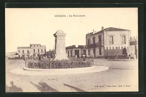 AK Oudjda, Le Monument, Denkmal
