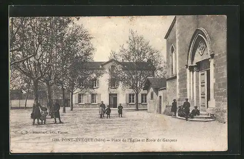 AK Pont-Eveque, Place de l`Eglise et Ecole de Garcons