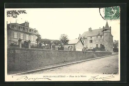 AK Dun-le-Palleteau, Place de la Mairie