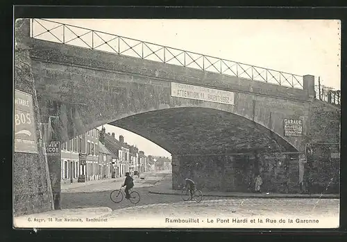 AK Ramboulliet, Le Pont Hardi et la Rue de la Garenne