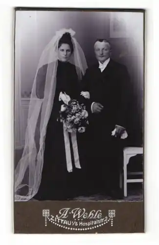 Fotografie A. Wehle, Zittau / S., Portrait eines jungen Brautpaares