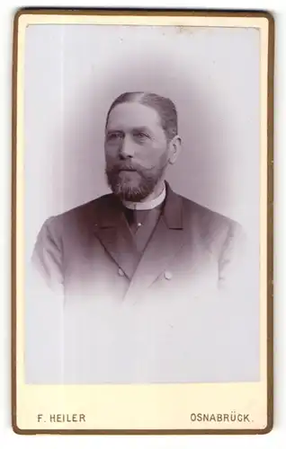 Fotografie F. Heiler, Osnabrück, Portrait älterer Herr mit Bart