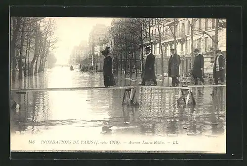 AK Paris, Inondations 1910, Avenue Ledru-Rollin, Hochwasser