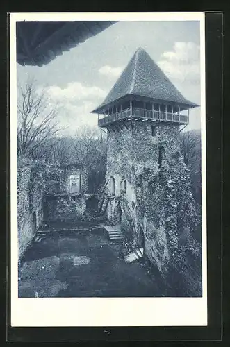 AK Uschhorod, Burgruine, Blick auf den Bergfried