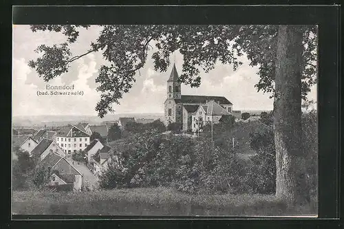 AK Bonndorf / Schwarzwald, Panoramablick vom Berg auf die Kirche