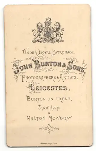 Fotografie John Burton & Sons, Leicester, Portrait Herr im Anzug mit Bart