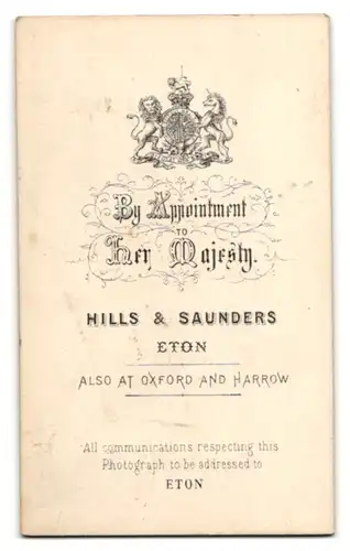 Fotografie Hills & Saunders, Eton, Älterer Mann im Anzug, sitzend