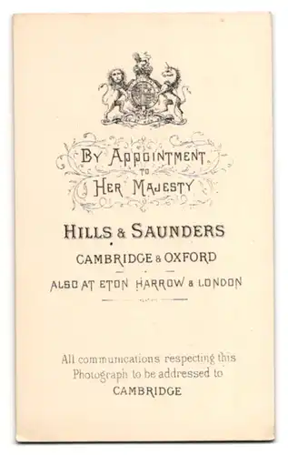 Fotografie Hills & Saunders, Cambridge, Portrait ältere Dame mit Haube