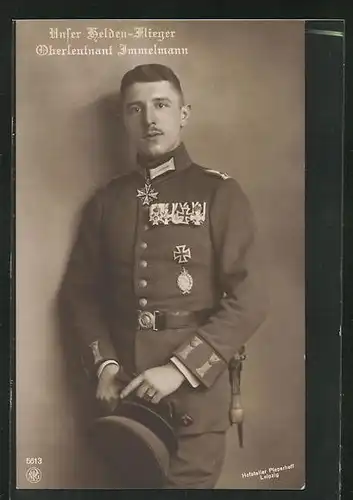 AK Helden-Flieger Oberleutnant Immelmann in Uniform mit Orden