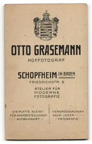 Fotografie Otto Grasemann, Schopfheim, Portrait lachendes kleines Mädchen mit Haarschleife und Halskette