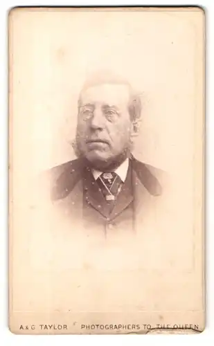 Fotografie A. & G. Taylor, Birmingham, Portrait älterer Herr mit Kinnbart