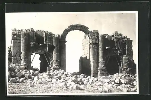 AK Jerash, Blick auf antike Ruinen